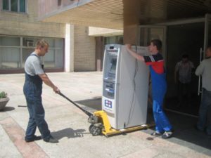 Перевозка банкоматов – такелаж в Москве